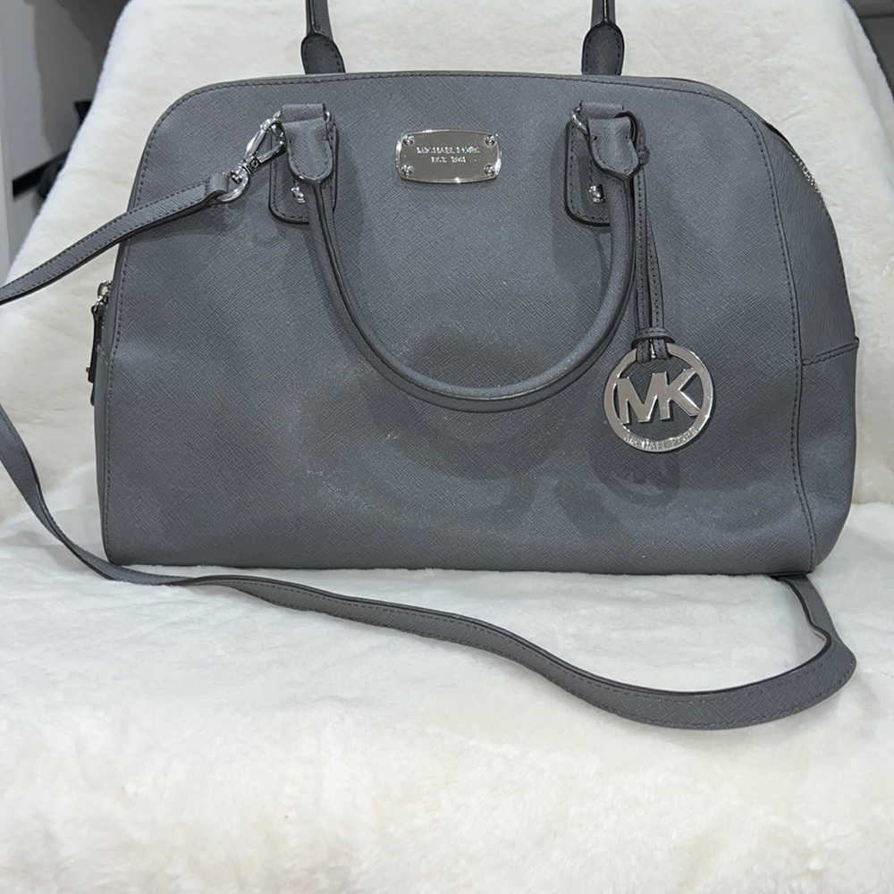 Women’s purse
